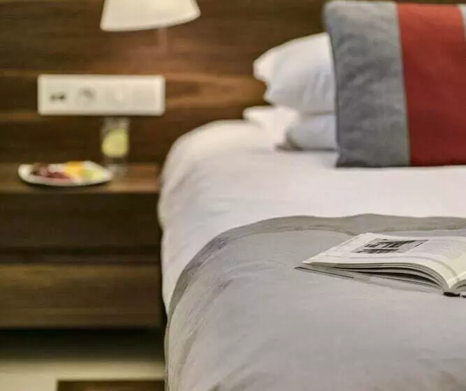 سوئیت 2 خوابه, 12 Months Resort & Spa
