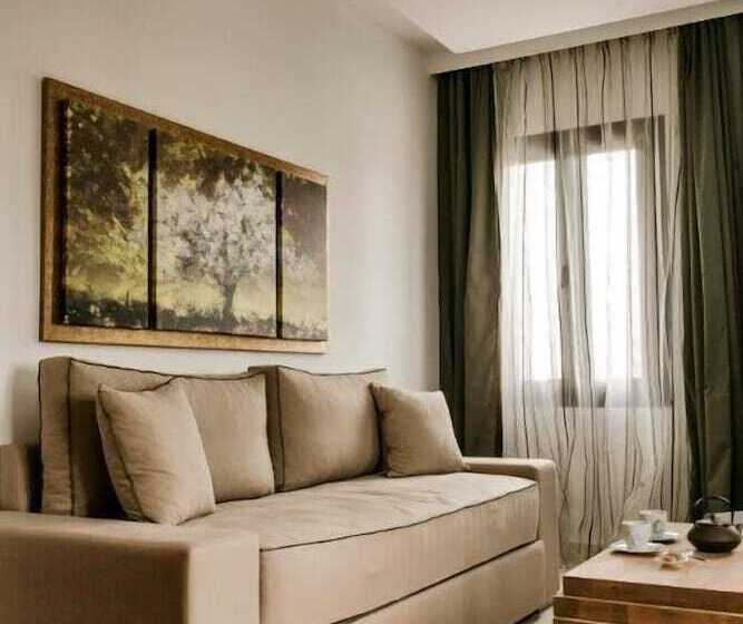 주니어 스위트, 12 Months Resort & Spa