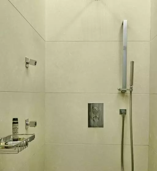 اتاق لوکس, 12 Months Resort & Spa
