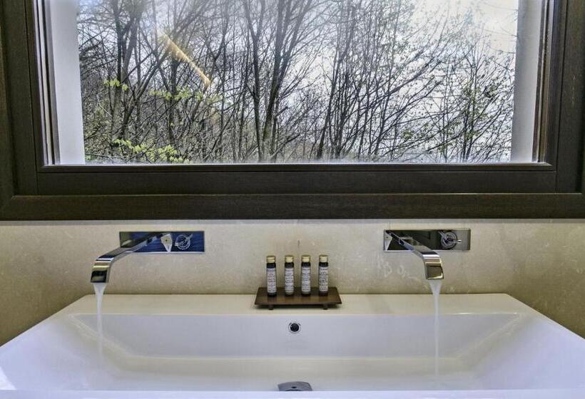 디럭스 룸, 12 Months Resort & Spa