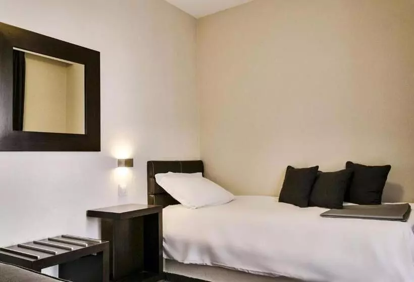 سوییت با چشم‌انداز دریا, 12 Months Resort & Spa