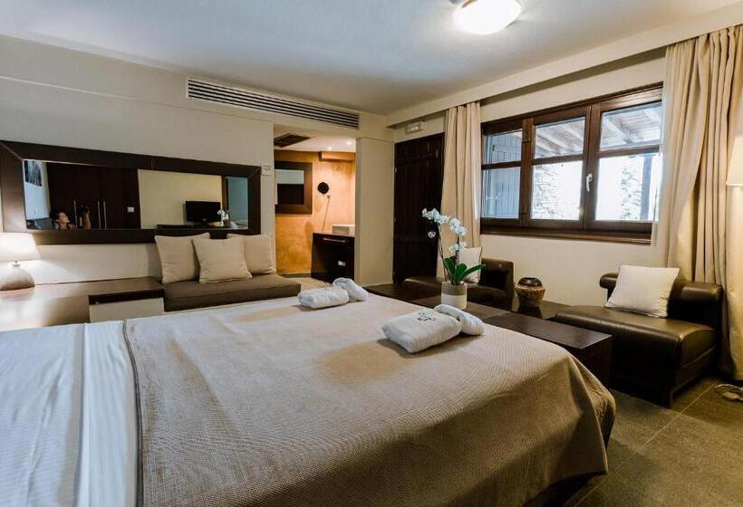 이그제큐티브 스위트, 12 Months Resort & Spa