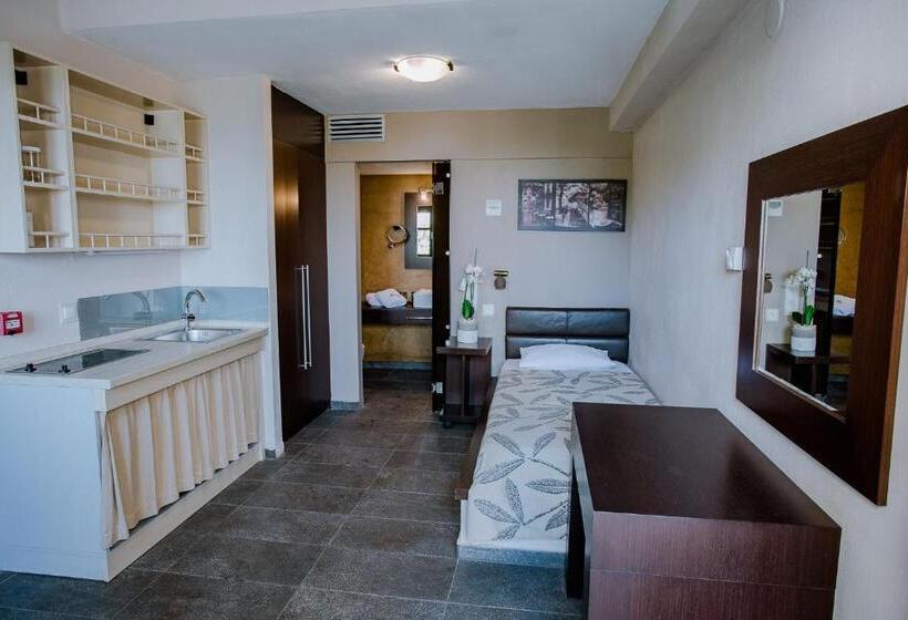 Люкс Superior Вид на Море, 12 Months Resort & Spa