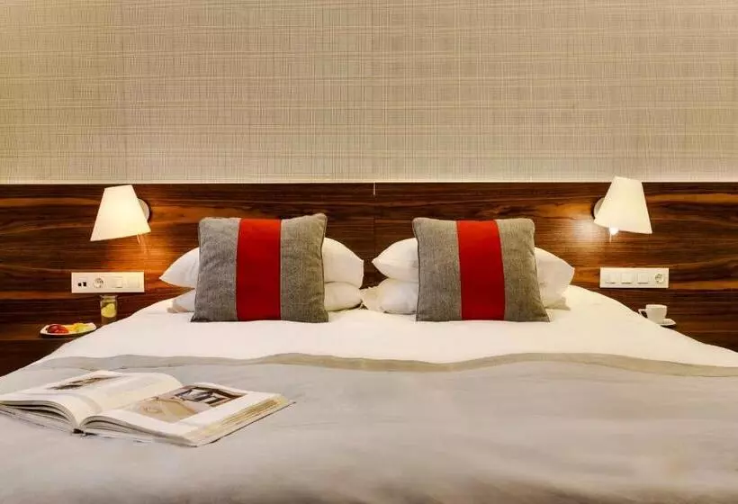 سوئیت 2 خوابه, 12 Months Resort & Spa