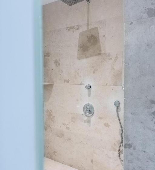 침실 2개 스위트, 12 Months Resort & Spa