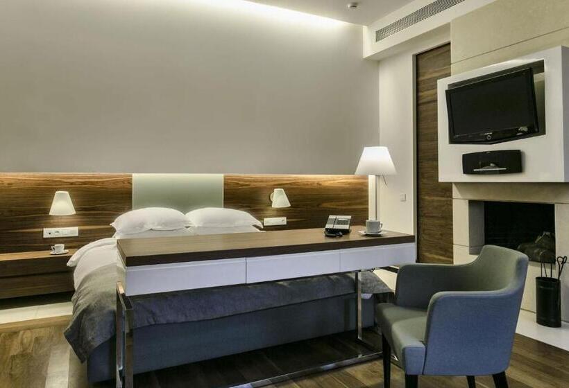 디럭스 룸, 12 Months Resort & Spa