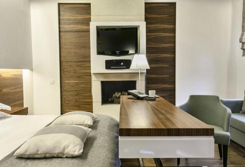 Номер Deluxe, 12 Months Resort & Spa