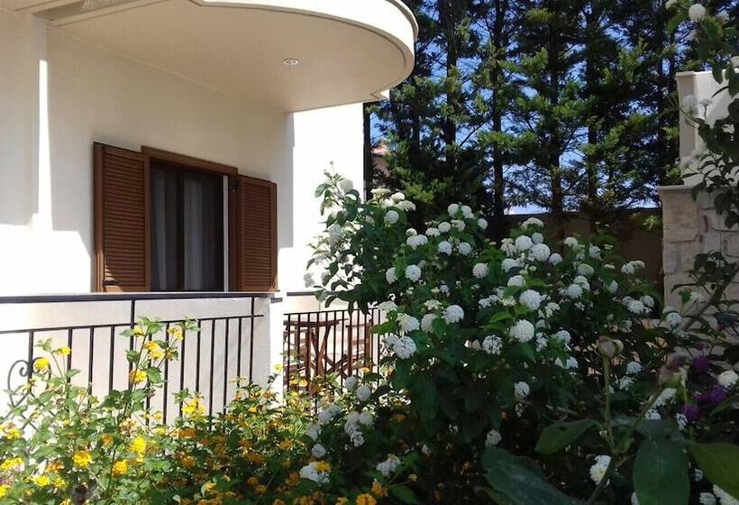 סטודיו סטנדרטי נוף לגינה, Aegean Blue Studios