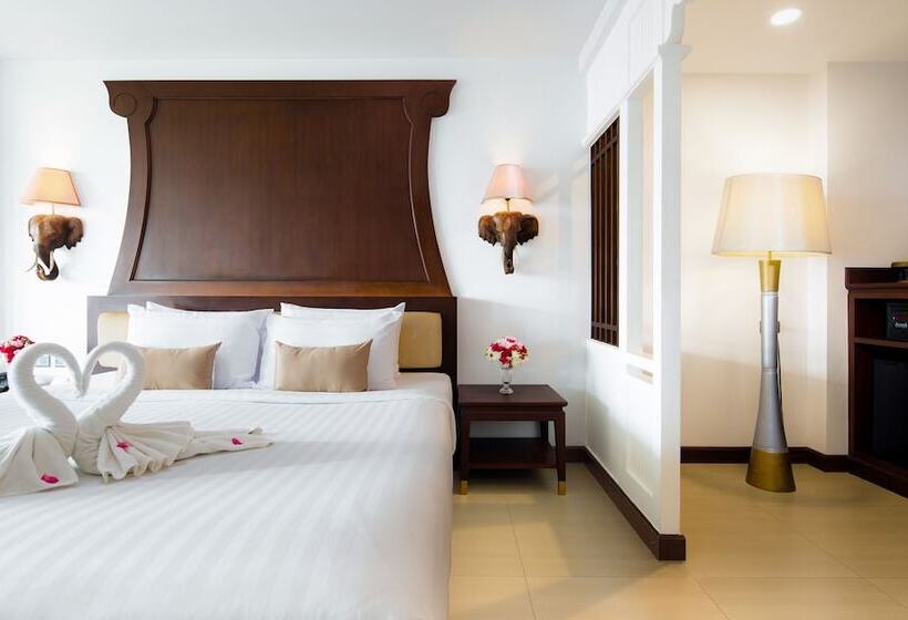 디럭스 룸, Aiyara Grand