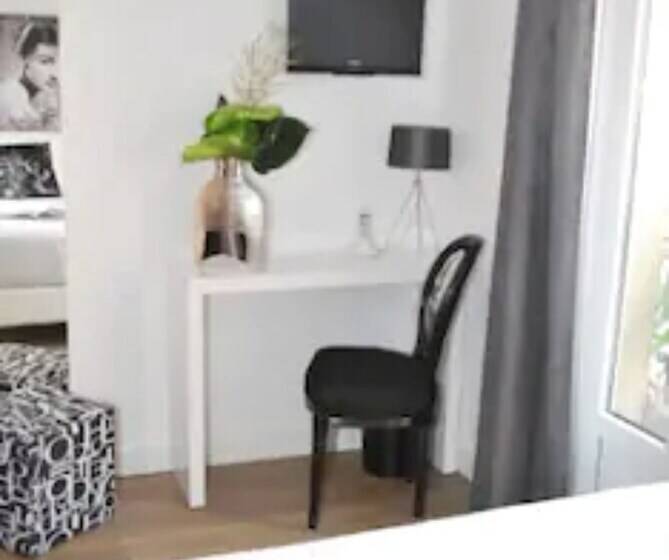 컴포트 싱글 룸, St Sernin