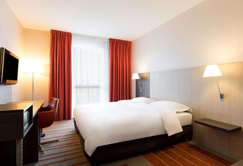 Номер Стандарт, Park Inn By Radisson Lille Grand Stade