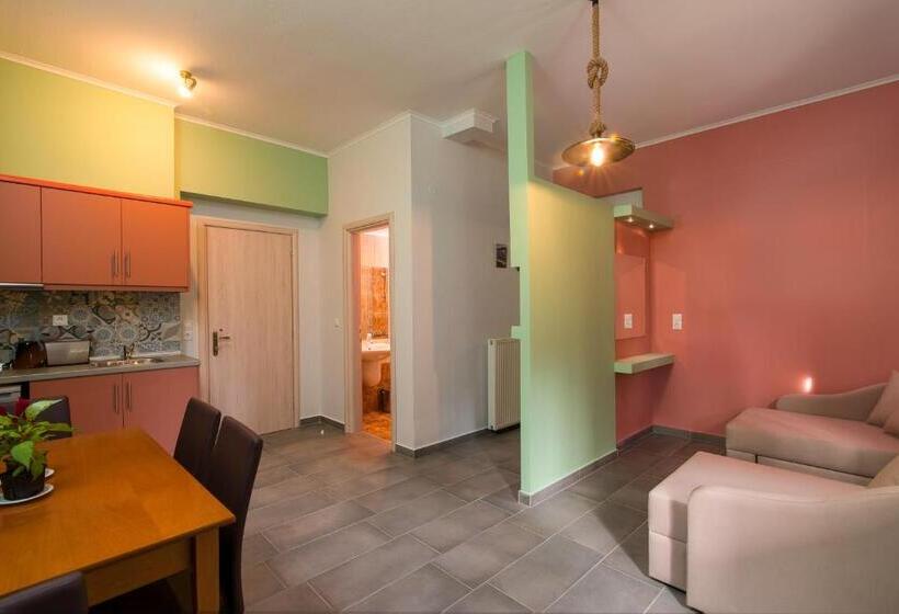 침실 1개 풀장 전망 아파트, Pegasus Adult Friendly