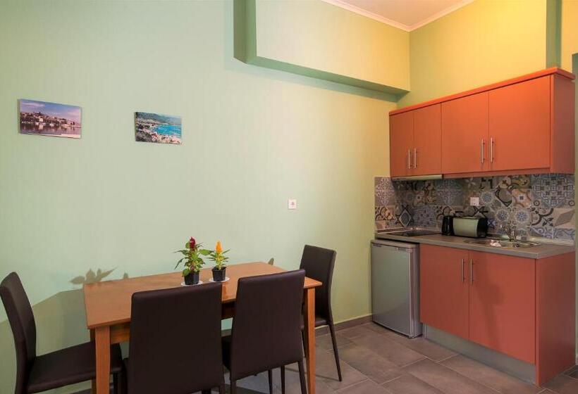 Апартаменты 1 Спальня Вид на Бассейн, Pegasus Adult Friendly