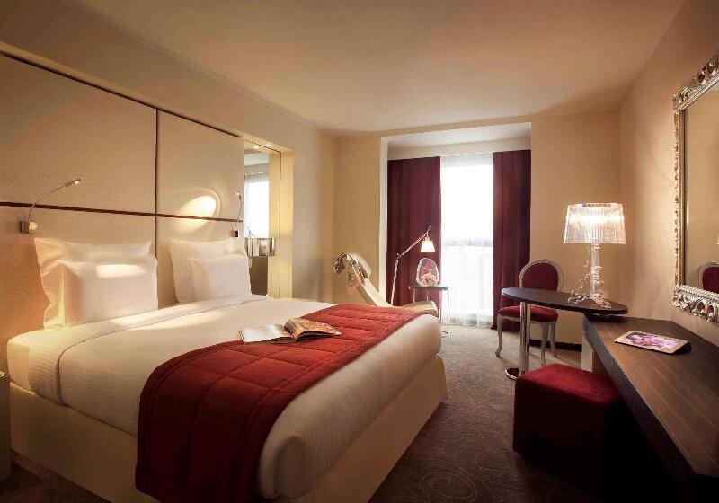 اتاق سوپریور با تخت بزرگ, Pullman Kinshasa Grand