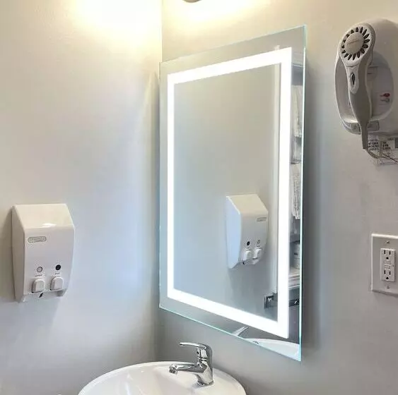 ２ダブルベッドのスタンダードルーム, Scottish Inn   North Tonawanda