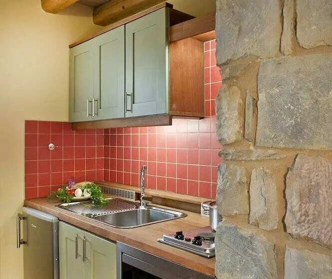 スタンダードスタジオ, Taleton Eco Guest House