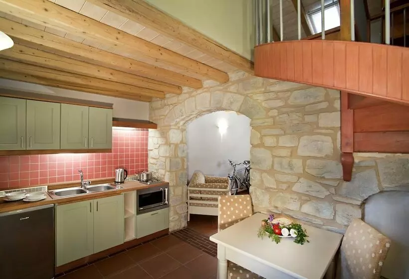 スタンダードスタジオ, Taleton Eco Guest House