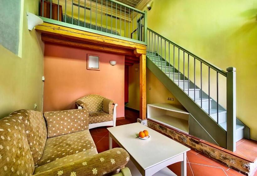 חדר סטנדרט לשלושה, Taleton Eco Guest House