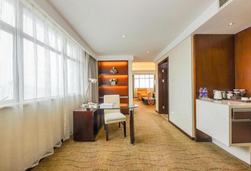 סוויטה אקזקיוטיב, Zhengzhou Yuehai