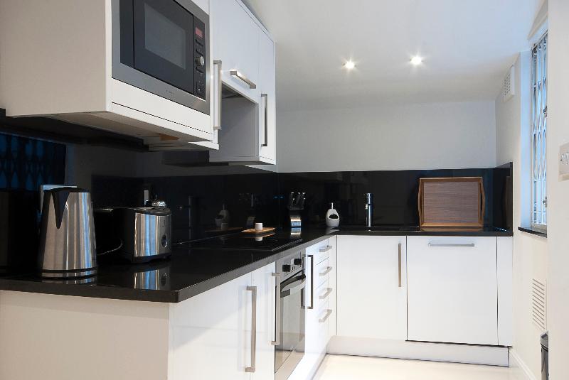 آپارتمان 1 خوابه, Manson Place