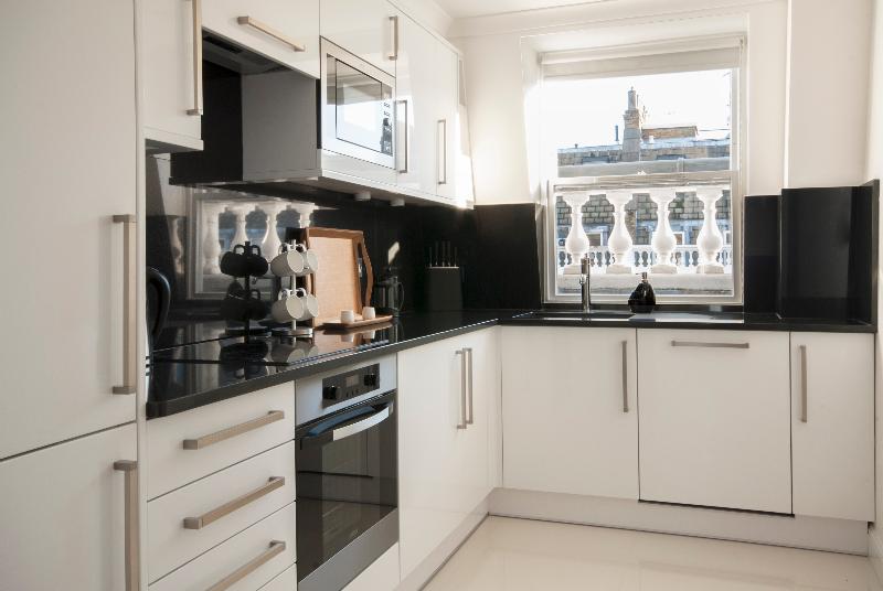 آپارتمان 2 خوابه, Manson Place