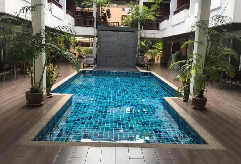 Полулюкс, Chateau Dale Boutique Resort Spa Villas