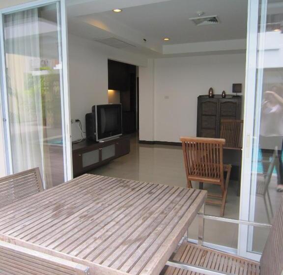 Полулюкс, Chateau Dale Boutique Resort Spa Villas