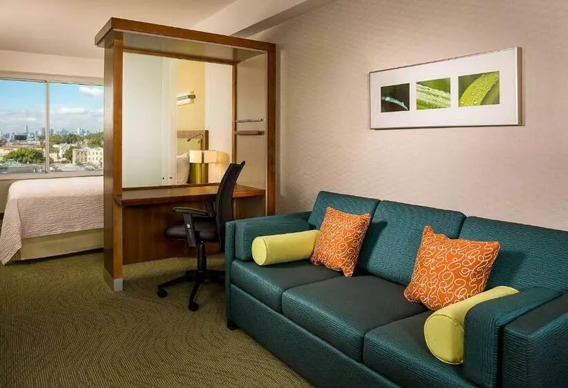 キングサイドベッドのスタンダードワンルーム, Springhill Suites New York Laguardia Airport