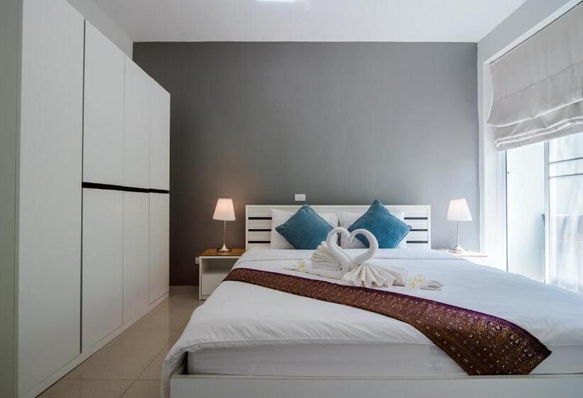 Люкс с Бассейном, The Beach Village Resort