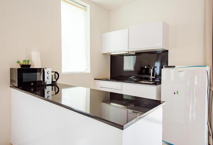 Люкс 2 Спальни, The Beach Village Resort