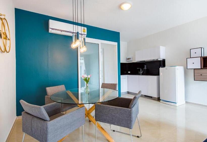 Люкс Премиум, The Beach Village Resort