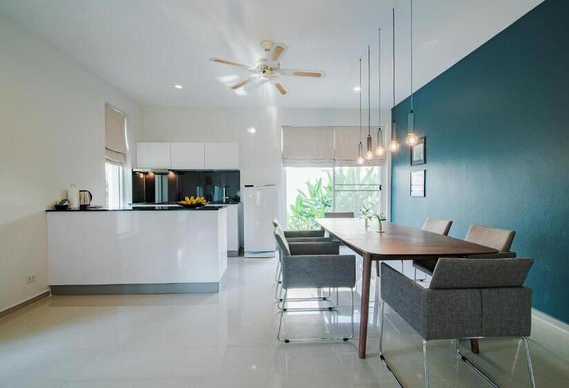 Люкс Premium 2 Спальни, The Beach Village Resort