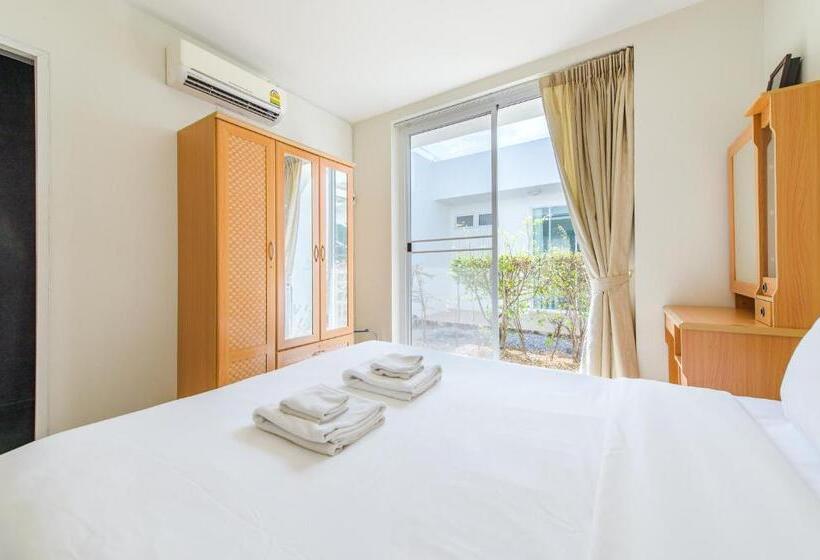 Люкс с Бассейном, The Beach Village Resort