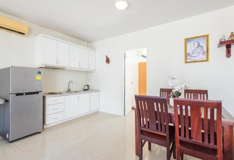 Люкс с Бассейном, The Beach Village Resort