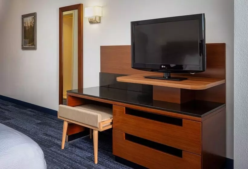 ２ダブルベッドのスタンダードルーム, Fairfield Inn & Suites By Marriott Smithfield
