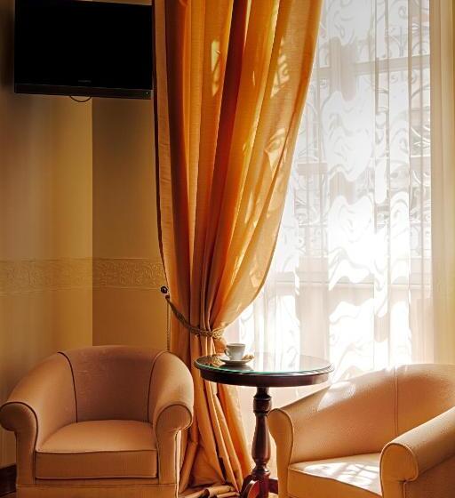 اتاق استاندارد در طبقه همکف, Apollonion Palace