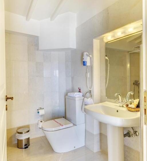 سوییت سوپریور با چشم‌انداز دریا, Apollonion Palace