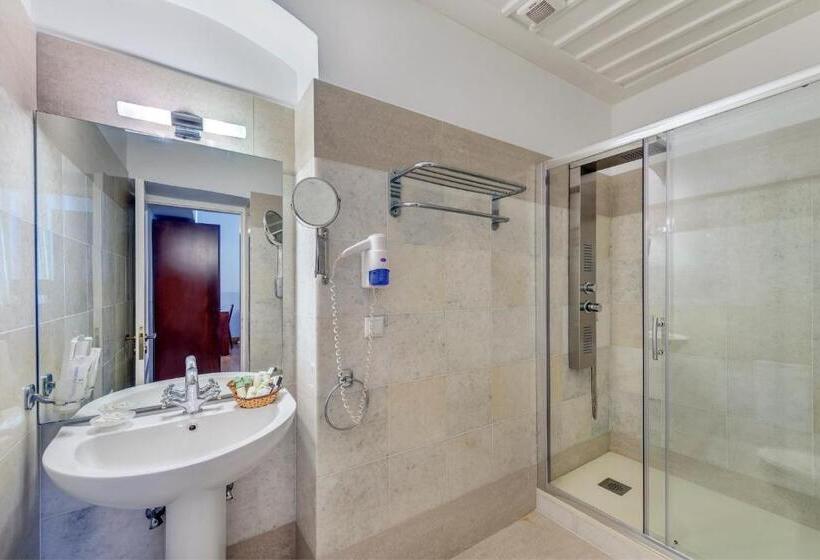 اتاق استاندارد در طبقه همکف, Apollonion Palace