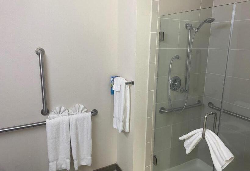 장애인을 위한 스위트, Baymont By Wyndham Hobbs