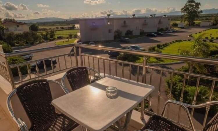 Семейный Номер Вид на Сад, Buka Sandy Beach