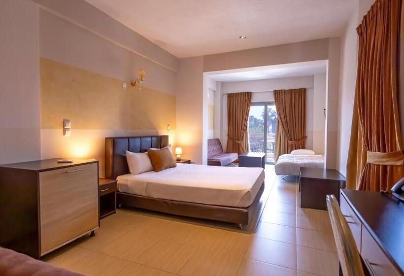 غرفة عائلية مطلّة علي الحديقة, Buka Sandy Beach