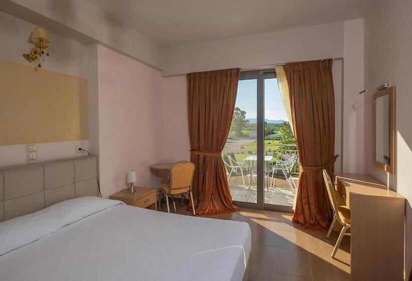 Семейный Номер Вид на Сад, Buka Sandy Beach