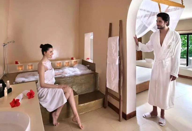 اتاق لوکس با چشم‌انداز دریا, Gold Zanzibar Beach House & Spa