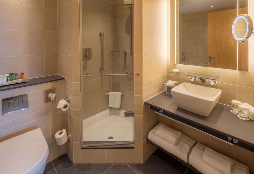 Люкс Кровать Кинг, Hilton At St George S Park, Burton Upon Trent
