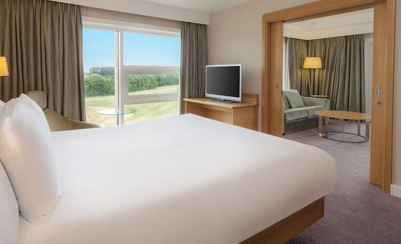 Люкс Кровать Кинг, Hilton At St George S Park, Burton Upon Trent