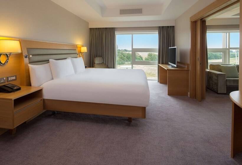 Люкс Кровать Кинг, Hilton At St George S Park, Burton Upon Trent