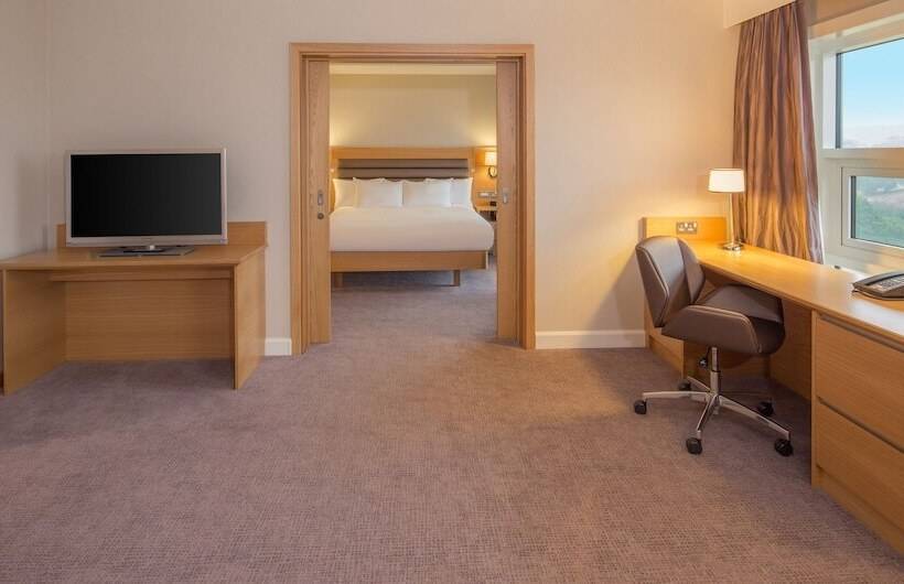 Люкс Кровать Кинг, Hilton At St George S Park, Burton Upon Trent