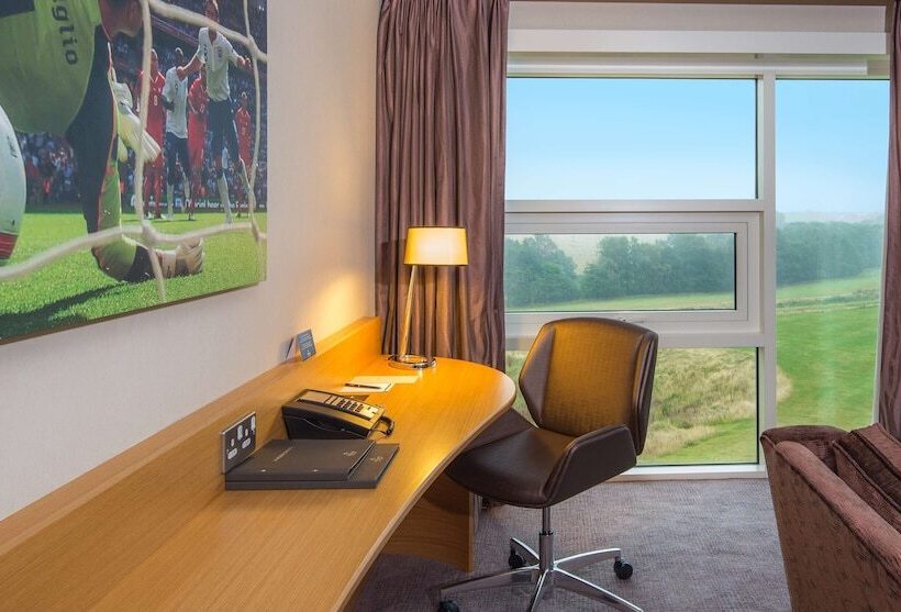 Номер Deluxe Кровать Кинг, Hilton At St George S Park, Burton Upon Trent