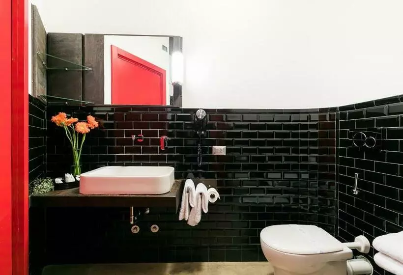 Camera Comfort, La Rovere