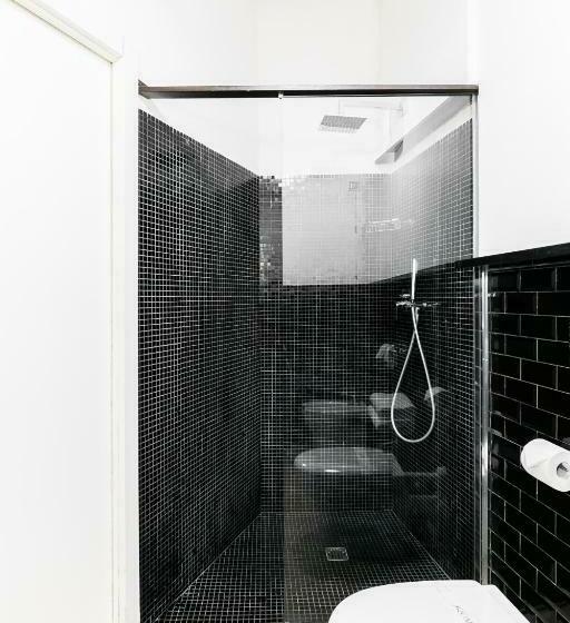Camera Comfort, La Rovere